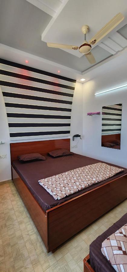Hotel Jb Star Mandvi  Luaran gambar